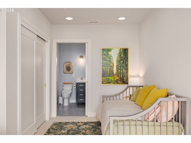 2020 Sw MARKET STREET Dr 303, Portland, OR 97201