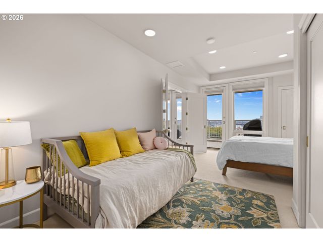 2020 Sw MARKET STREET Dr 303, Portland, OR 97201