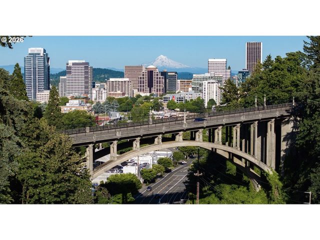 2020 Sw MARKET STREET Dr 303, Portland, OR 97201