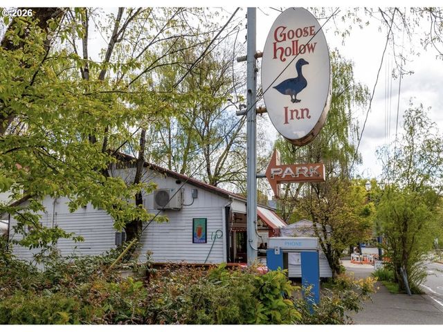 2020 Sw MARKET STREET Dr 303, Portland, OR 97201