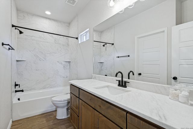 550 Eastview, Canyon Lake, TX 78133