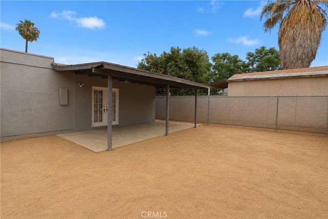 6057 Florence, Riverside, CA 92504