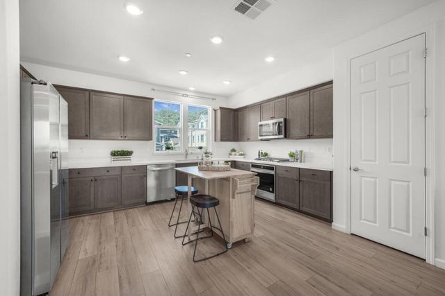 1387 Ores Way, Gilroy, CA 95020