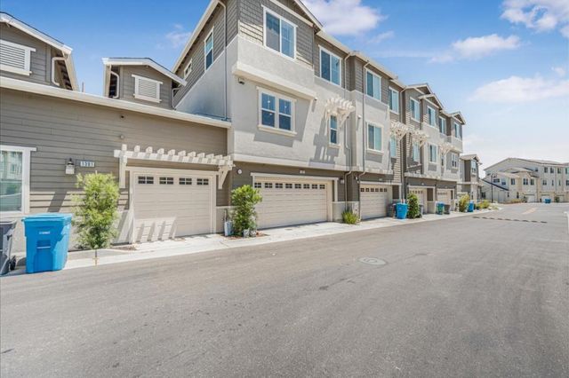 1387 Ores Way, Gilroy, CA 95020