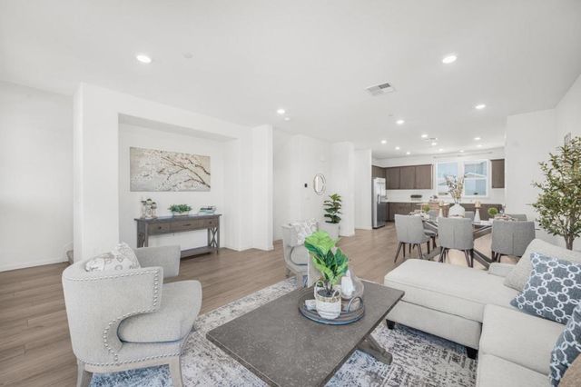 1387 Ores Way, Gilroy, CA 95020