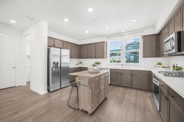 1387 Ores Way, Gilroy, CA 95020