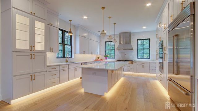 169 Applegarth Road 2, Monroe, NJ 08831