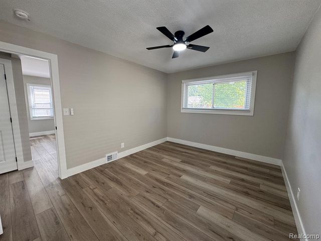 336 Chippewa Street, Commerce Twp, MI 48017