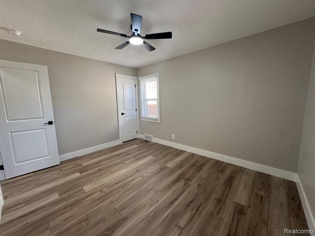 336 Chippewa Street, Commerce Twp, MI 48017