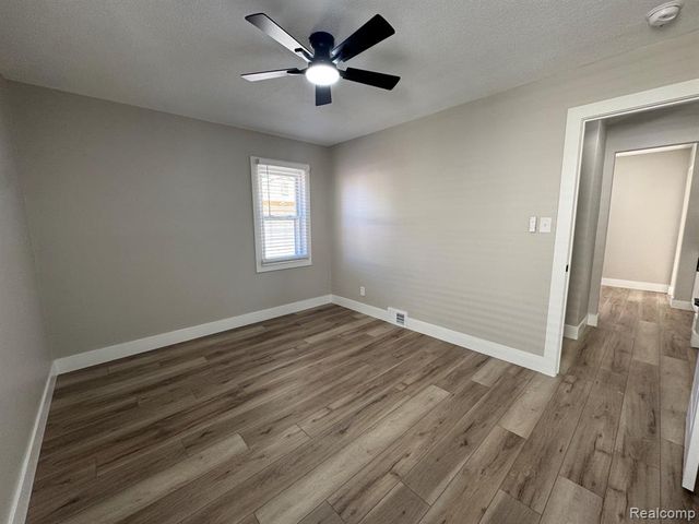 336 Chippewa Street, Commerce Twp, MI 48017
