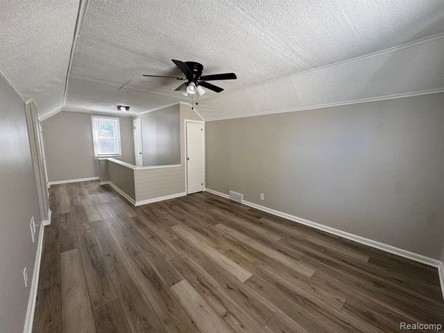 336 Chippewa Street, Commerce Twp, MI 48017