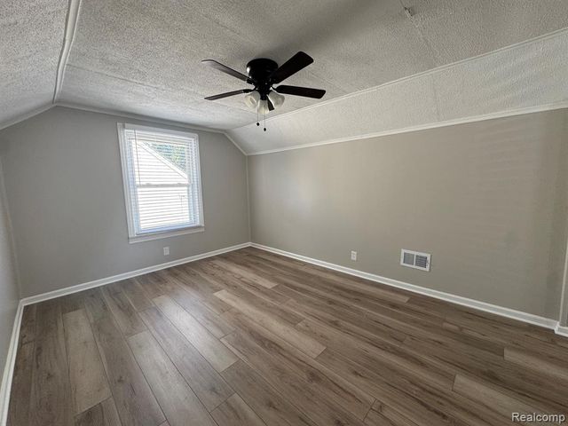 336 Chippewa Street, Commerce Twp, MI 48017