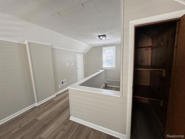 336 Chippewa Street, Commerce Twp, MI 48017