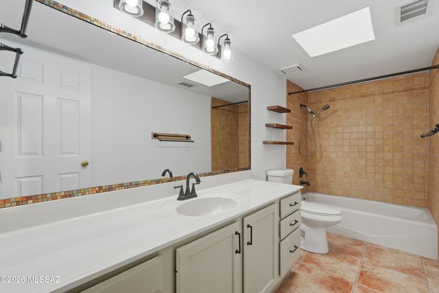 200 W Greer Lane, Tucson, AZ 85704