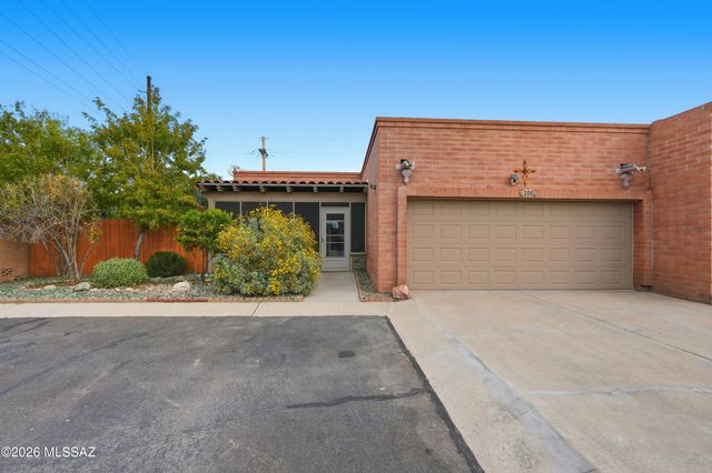 200 W Greer Lane, Tucson, AZ 85704