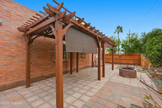 200 W Greer Lane, Tucson, AZ 85704