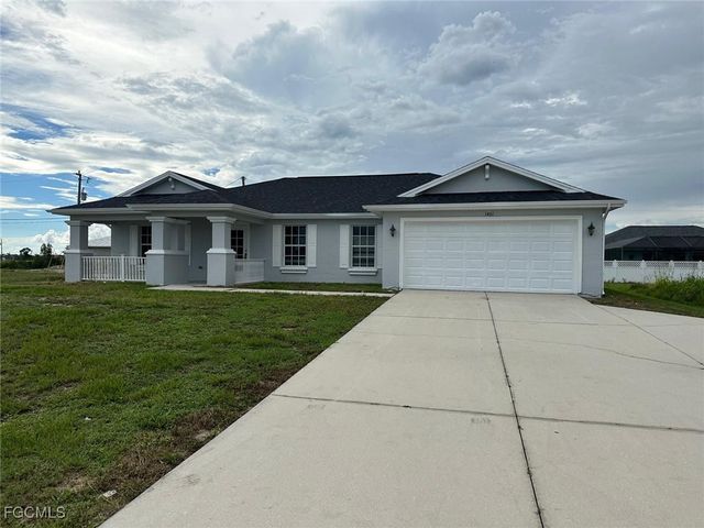 1401 N Gator CIR, Cape Coral, FL 33909
