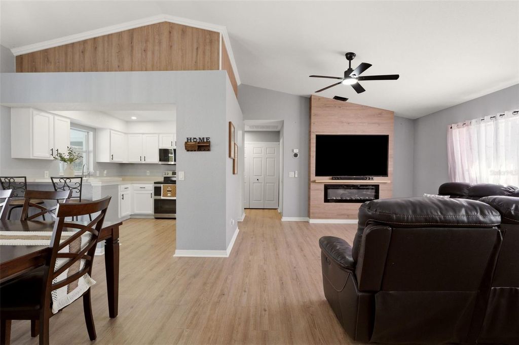 Image 32 of property listing at 4543 OAKLEY ROAD, North Port, FL 34288