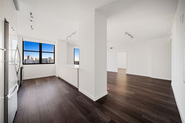 555 NE 8th Street 1801, Fort Lauderdale, FL 33304