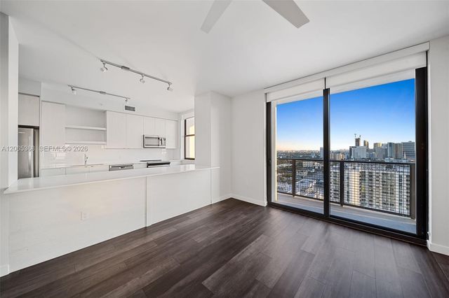 555 NE 8th Street 1801, Fort Lauderdale, FL 33304