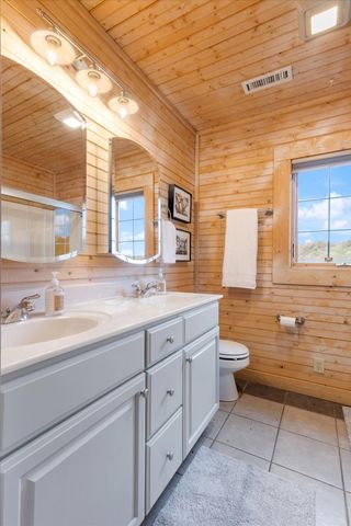 110 Lake Meadow Dr, Smithville, TN 37166