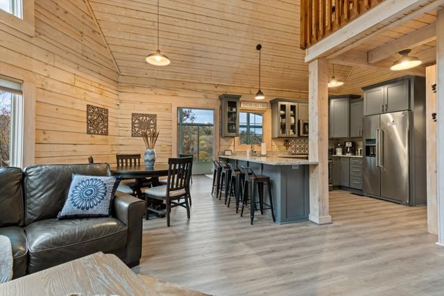 110 Lake Meadow Dr, Smithville, TN 37166