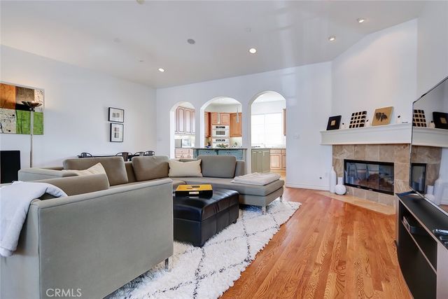 514 Manhattan Beach Boulevard, Manhattan Beach, CA 90266