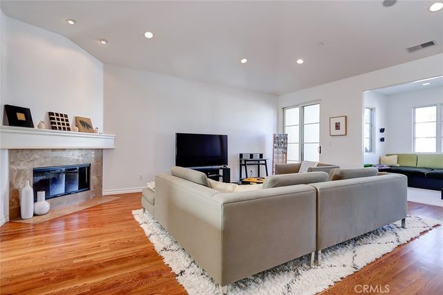 514 Manhattan Beach Boulevard, Manhattan Beach, CA 90266