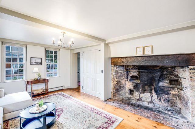 288 Merrimac St, Newburyport, MA 01950