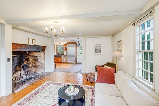 288 Merrimac St, Newburyport, MA 01950