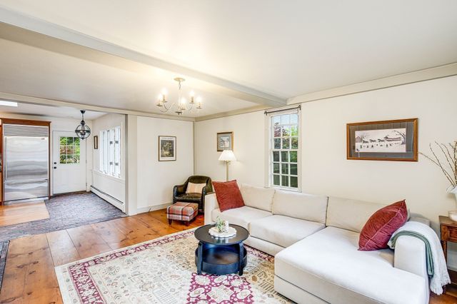 288 Merrimac St, Newburyport, MA 01950