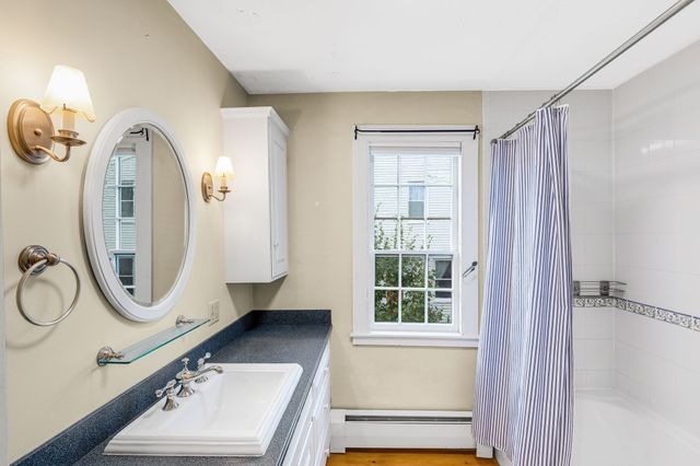 288 Merrimac St, Newburyport, MA 01950