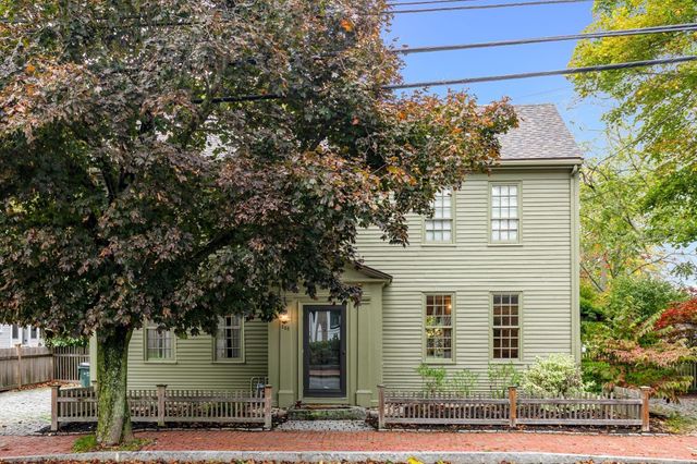 288 Merrimac St, Newburyport, MA 01950