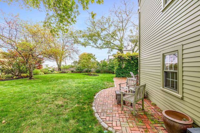288 Merrimac St, Newburyport, MA 01950