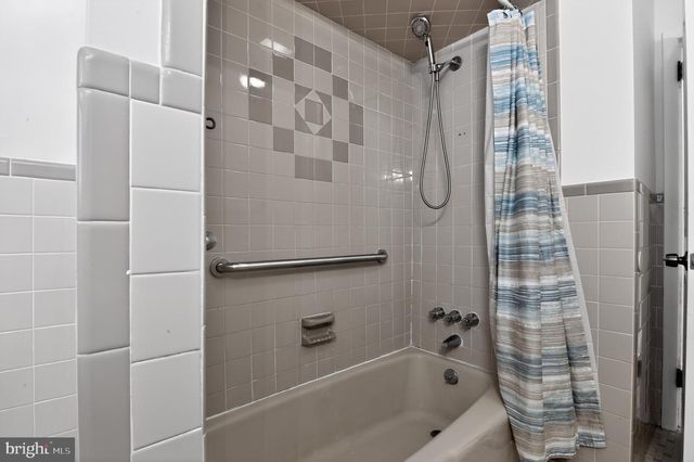 2488 BROOKHAVEN DR, Vineland, NJ 08361