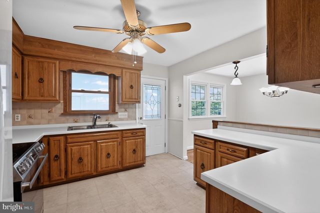 2488 BROOKHAVEN DR, Vineland, NJ 08361