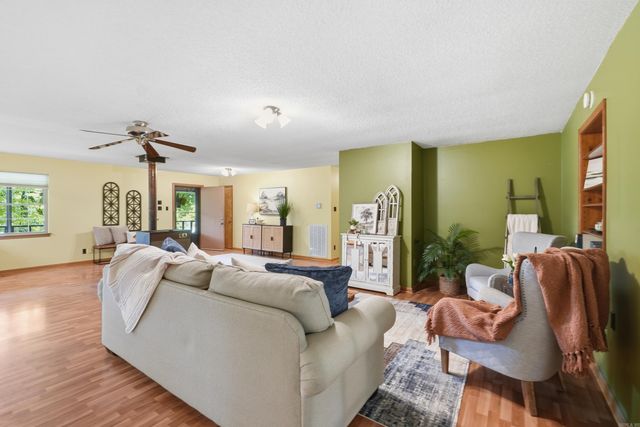 4401 Peeler Bend Road, Benton, AR 72019