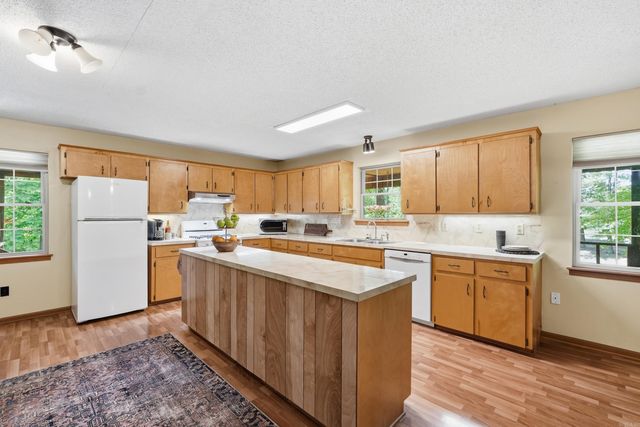 4401 Peeler Bend Road, Benton, AR 72019