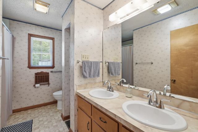 4401 Peeler Bend Road, Benton, AR 72019