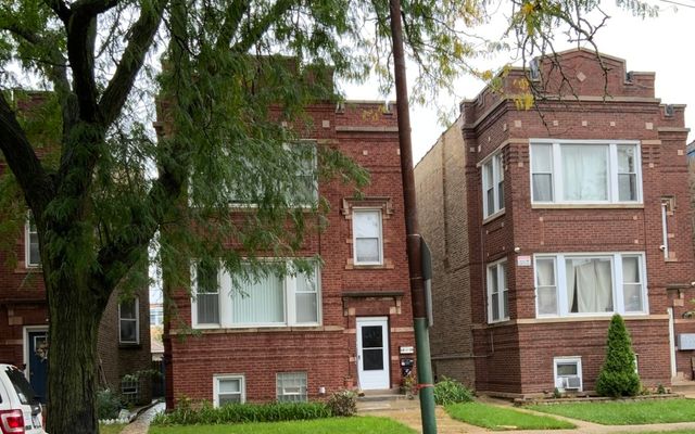5236 W Montrose Avenue, Chicago, IL 60641