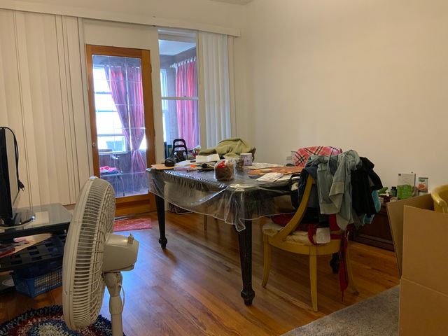 5236 W Montrose Avenue, Chicago, IL 60641