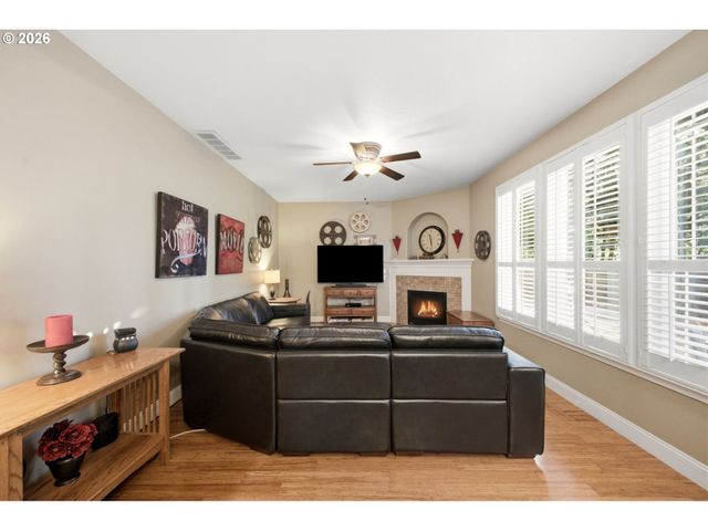19515 Se 10TH St, Camas, WA 98607