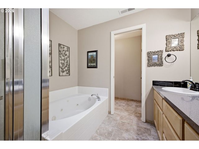 19515 Se 10TH St, Camas, WA 98607