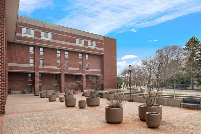 199 Coolidge Ave 113, Watertown, MA 02472