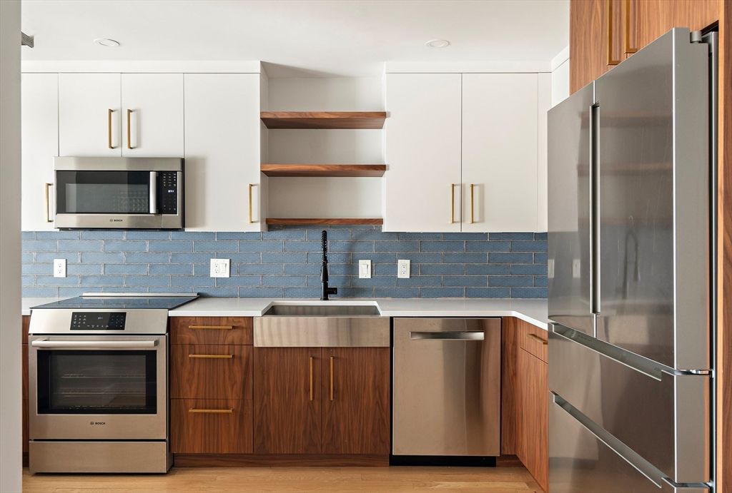 199 Coolidge Ave 113, Watertown, MA 02472