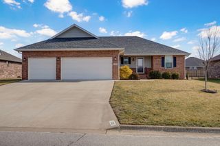 1312 S Canton Avenue, Springfield, MO 65802