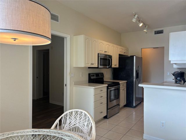 150 L PAVIA BOULEVARD 13, Venice, FL 34292