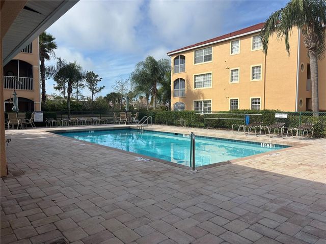 150 L PAVIA BOULEVARD 13, Venice, FL 34292