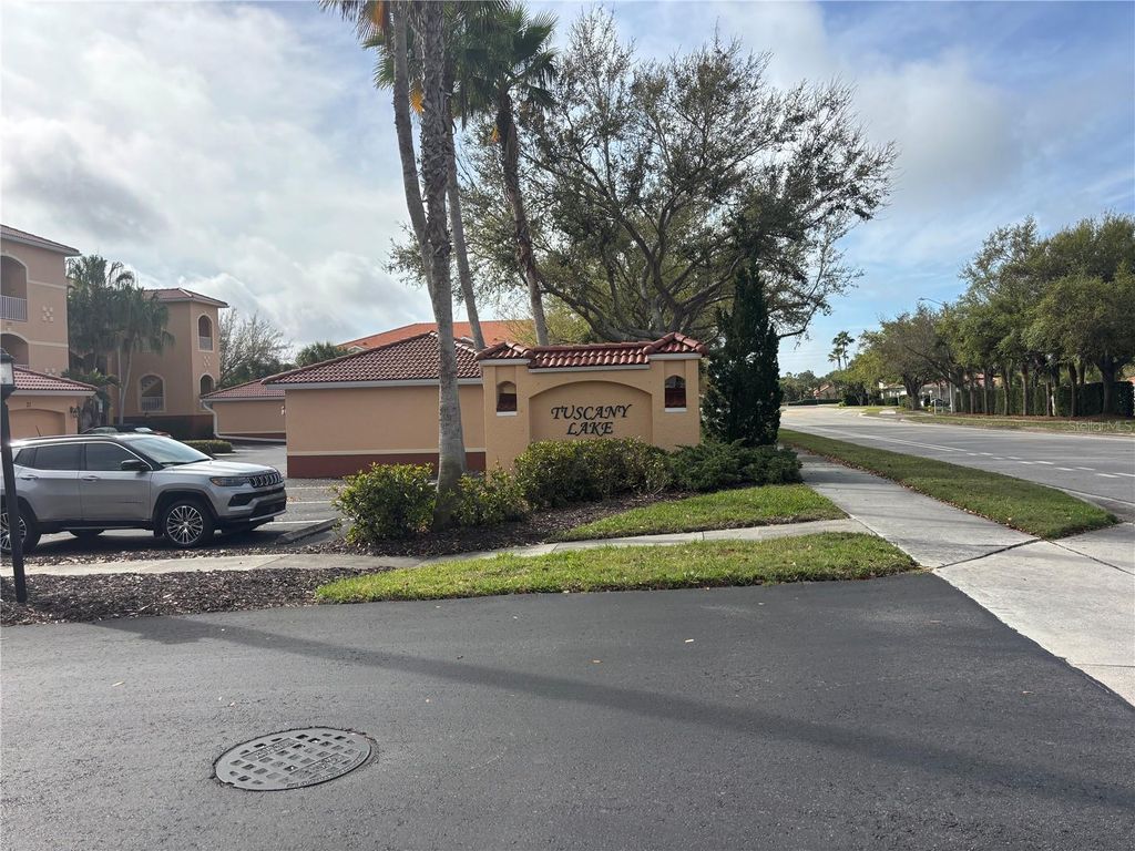 150 L PAVIA BOULEVARD 13, Venice, FL 34292