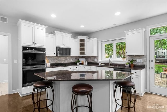 3819 Junebreeze Lane, Naperville, IL 60564
